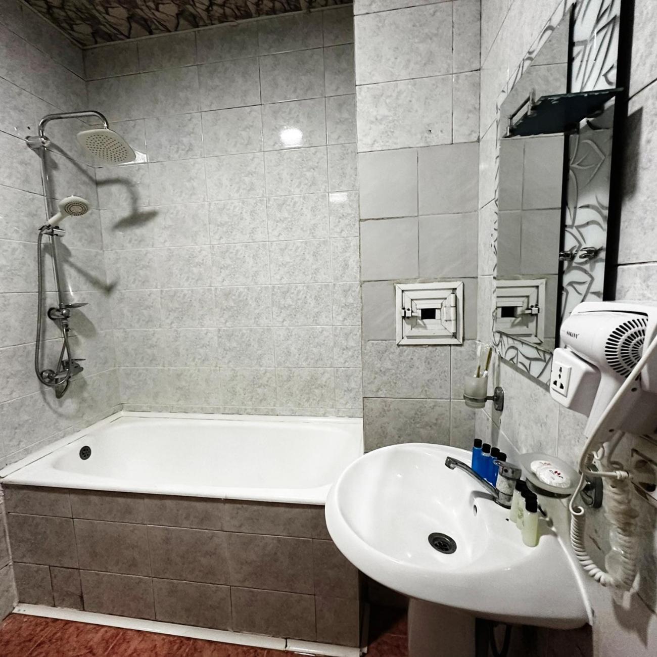 Avi Hotel باكو المظهر الخارجي الصورة